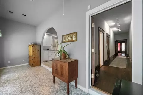 Entry Way - 102 E 7th St, Lancaster, TX 75146 photo 2 of 3