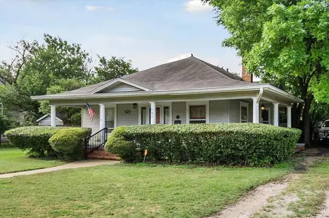 102 E 7th St, Lancaster, TX 75146