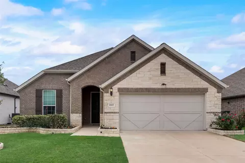 1557 Kleberg Dr, Forney, TX 75126