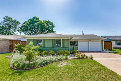 809 N Cottonwood Dr, Richardson, TX 75080
