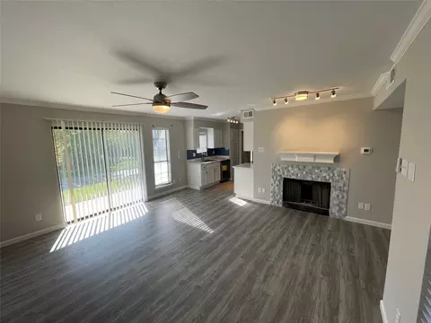 5809 Lake Hubbard Pkwy #307, Garland, TX 75043