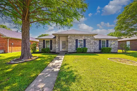1709 Trinity Hl, Mesquite, TX 75181 photo 2