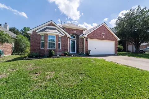 6110 Hillcrest Dr, Sachse, TX 75048