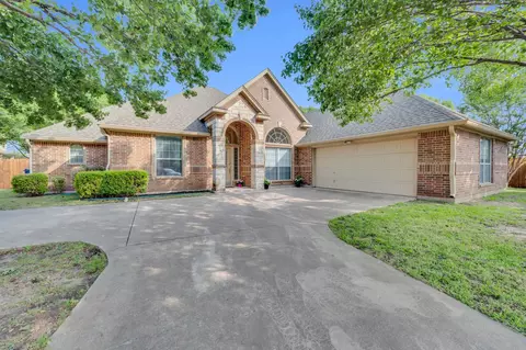 111 Monarch Ct, Waxahachie, TX 75165