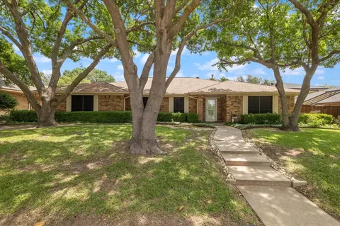 3828 Santiago Dr, Plano, TX 75023