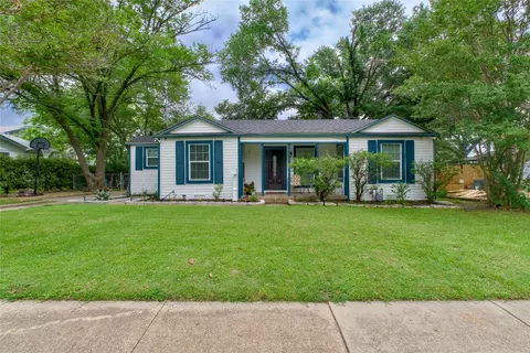 806 Carver St, Mesquite, TX 75149