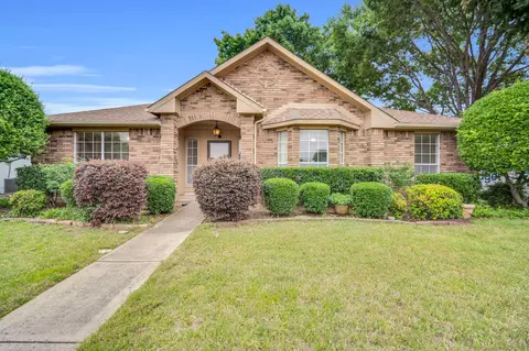1300 E Branch Hollow Dr, Carrollton, TX 75007