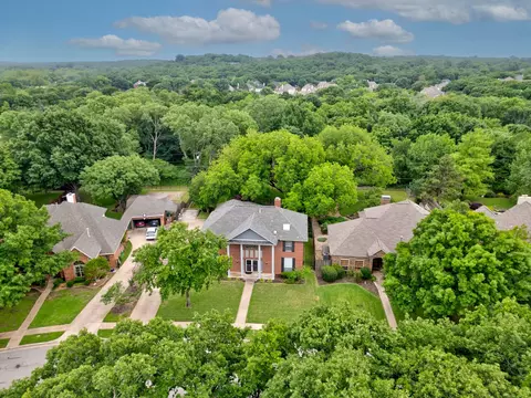 3031 Creekview Dr, Grapevine, TX 76051