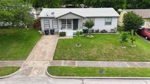 2517 Albemarle Dr, Farmers Branch, TX 75234