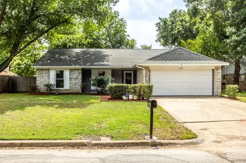 3940 Windflower Ln, Fort Worth, TX 76137