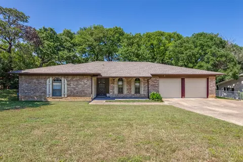 617 Monette Dr, Bedford, TX 76022