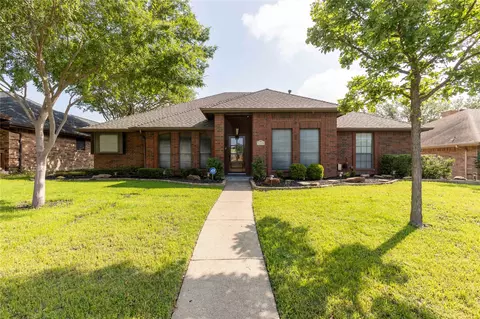 1409 Knob Hill Dr, Garland, TX 75043