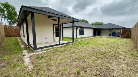 Exterior - 6601 Dewitt Rd, Sachse, TX 75048 photo 6 of 8