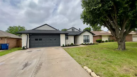 Exterior - 6601 Dewitt Rd, Sachse, TX 75048 photo 3 of 8