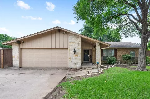 1032 Aspen Ln, Mansfield, TX 76063