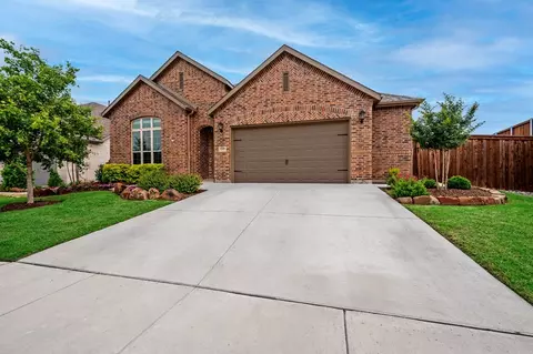 3912 Primrose Dr, Aubrey, TX 76227