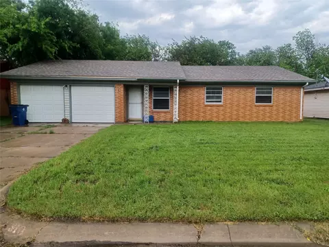 310 Jill Ann Dr, Burleson, TX 76028