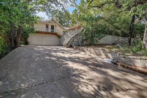 2612 White Oak Ct, Arlington, TX 76012
