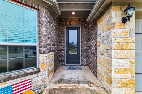 713 Juneberry Dr, Denton, TX 76207