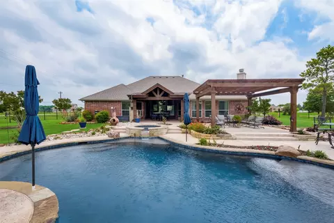 360 Doris Dr, Lucas, TX 75002