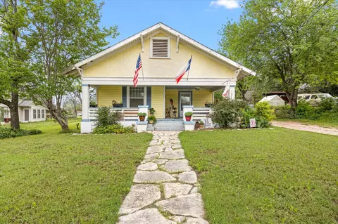 515 E Main St, Hamilton, TX 76531