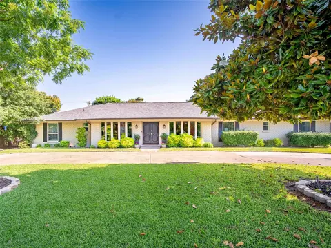 7131 Midcrest Dr, Dallas, TX 75254