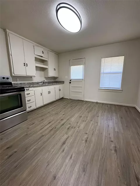 205 10th St, Comanche, TX 76442 photo 7