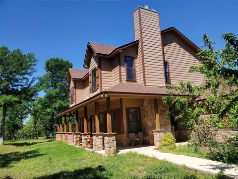 101 Pheasant Run Ct, Sunset, TX 76270