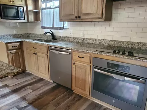 101 Pheasant Run Ct, Sunset, TX 76270 photo 3