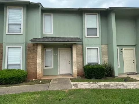 5705 E Texas St #106, Bossier City, LA 71111