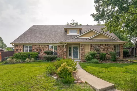 2911 Sierra Dr, Carrollton, TX 75007
