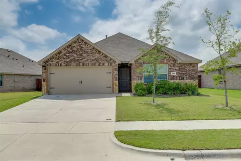 409 War Emblem Ln, Waxahachie, TX 75165