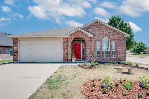 9873 Sparrow Hawk Ln, Fort Worth, TX 76108