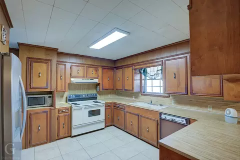 Kitchen - 3013 Highway 155, Coushatta, LA 71019 photo 1 of 3