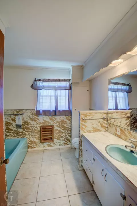 Bath - 3013 Highway 155, Coushatta, LA 71019 photo 2 of 3
