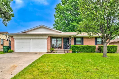 2506 Robin Ln, Garland, TX 75041