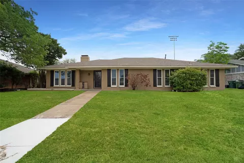 2324 Greenhill Dr, Carrollton, TX 75006