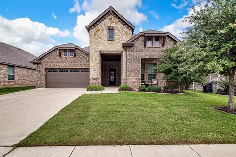 2805 Twin Ridge Dr, Arlington, TX 76001