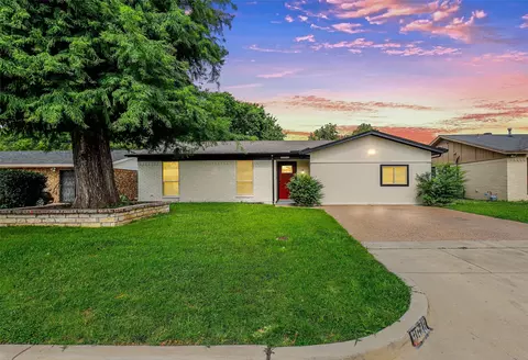 5648 Conroy St, Fort Worth, TX 76134