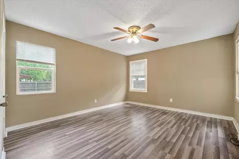 Living - 558 Elm St, Canton, TX 75103 photo 4 of 4