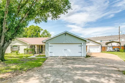 6200 Gayle Dr, North Richland Hills, TX 76180