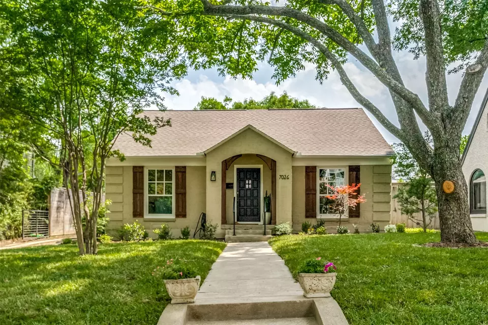 Exterior - 7026 Casa Loma Ave, Dallas, TX 75214 photo 1 of 7