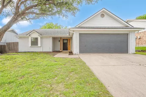 6417 Westridge Dr, Watauga, TX 76148