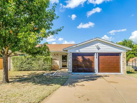504 Daniels Dr, Crowley, TX 76036