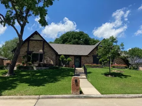 3629 Green Hollow Dr, Grand Prairie, TX 75052