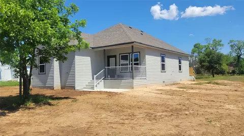2702 Avenue C, Brownwood, TX 76801