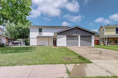 1009 Moore Dr, Mesquite, TX 75149