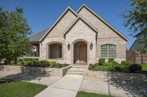 6032 Maybrook Dr, North Richland Hills, TX 76180