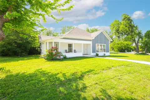 422 N 2nd St, Princeton, TX 75407