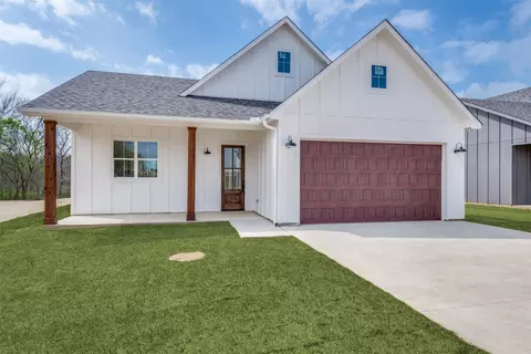 408 Demoye Ln, Aubrey, TX 76227